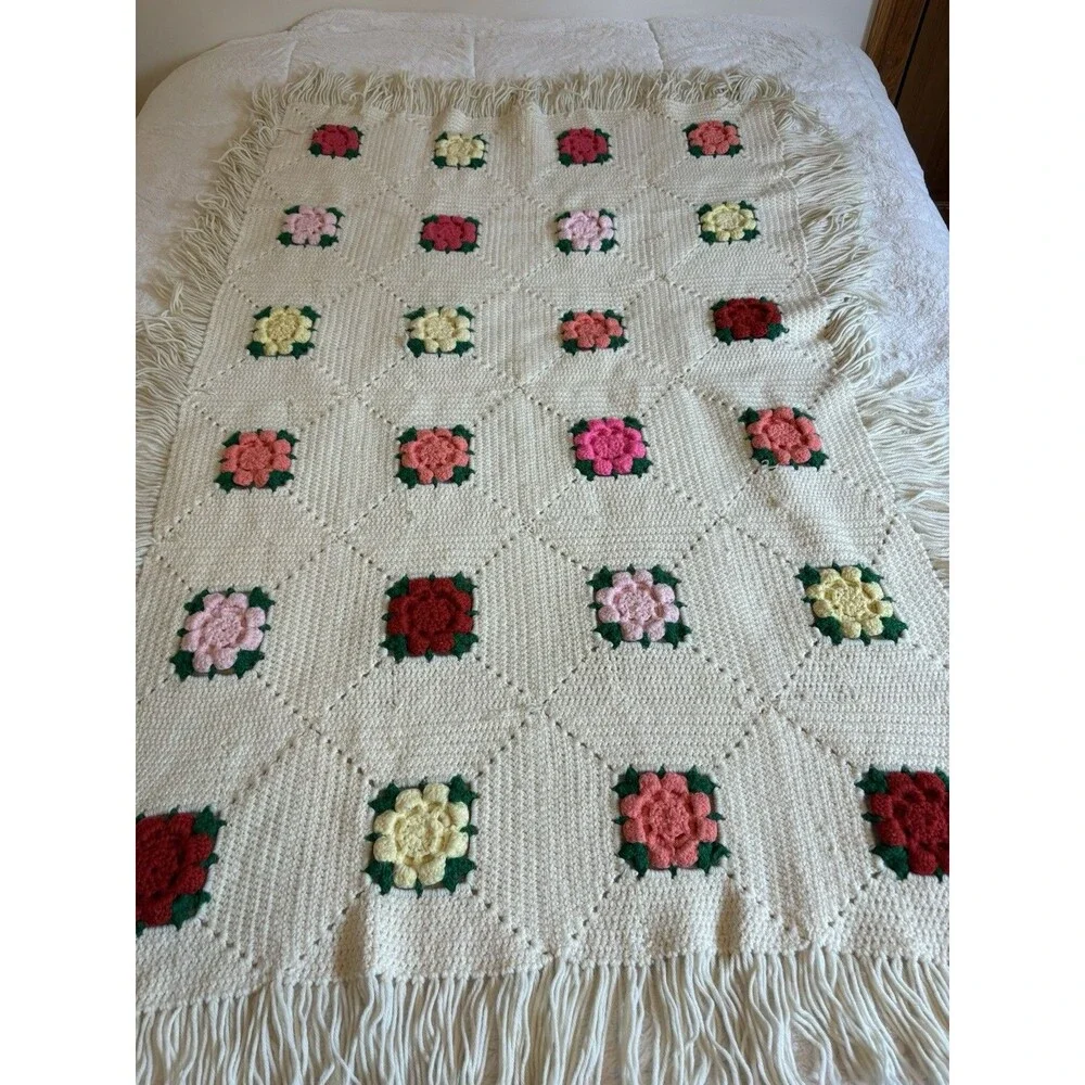 Vintage Hand Crocheted 3D Rose Granny Afghan Throw Blanket w/ Fringe 42